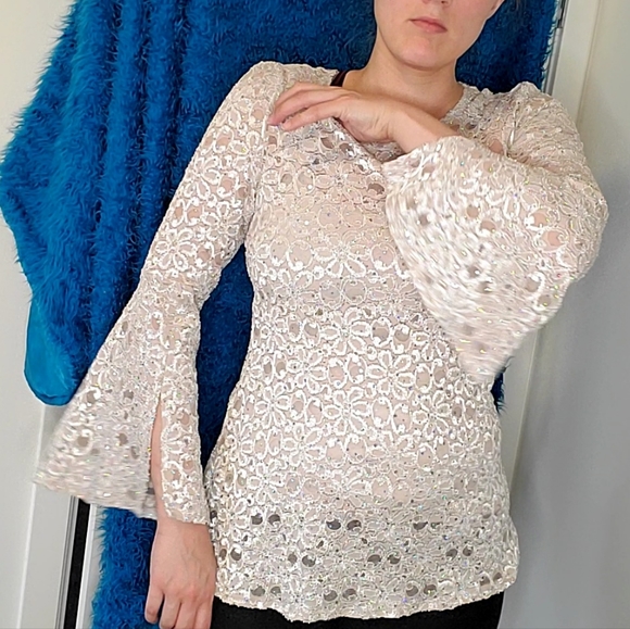 Beige Floral Lace Sequin Party Shirt with Belle Sleeves Sz. Lrg - Picture 6 of 11